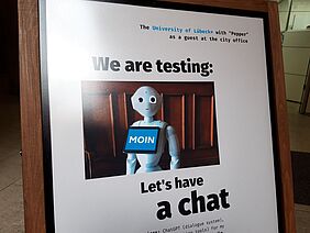 Chat with the social robot Pepper in Kiel City Hall